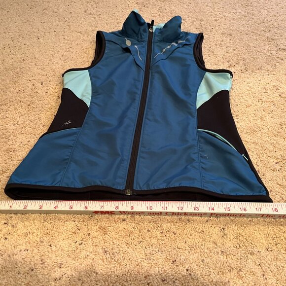 Sporthill lightweight running vest size small - Picture 3 of 8